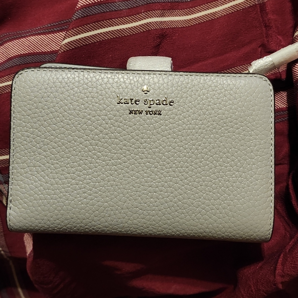 Kate Spade Textured Leather Wallet in Gray